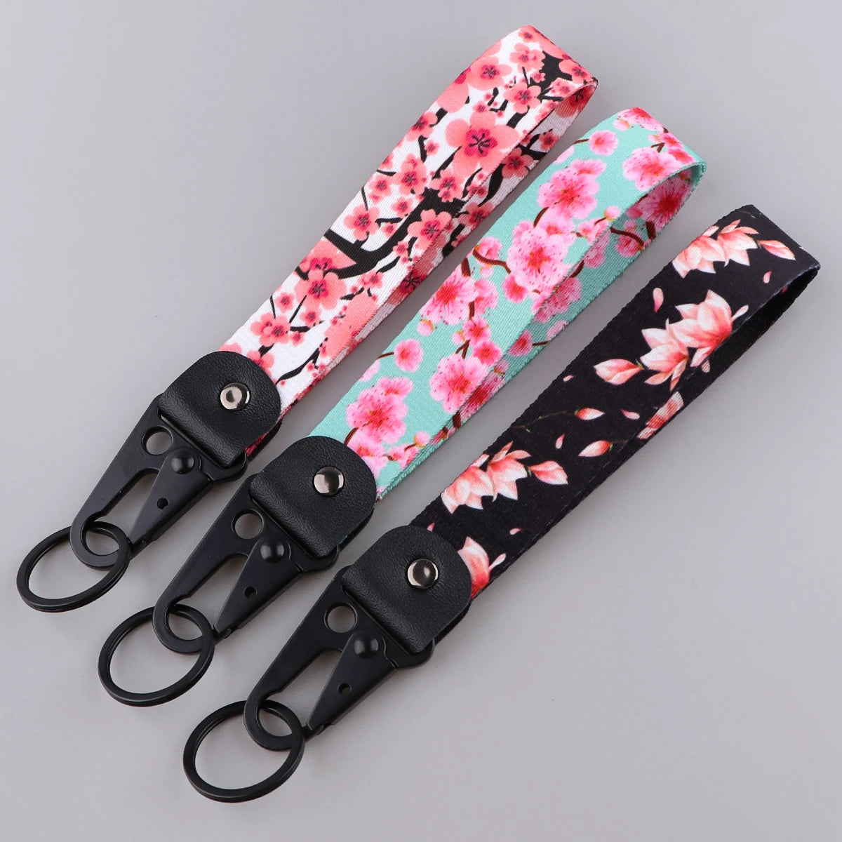 Sakura Car Keychain Cherry Blossom Lanyard Hanging Strap with Metal Key Holder Tags Car Motorcycle Key Ring Accessories Gift